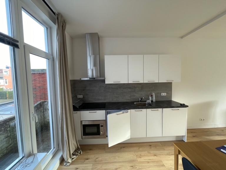 Licht 3-kamerappartement met balkon - Afbeelding 6