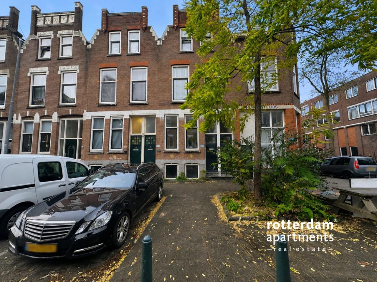 Gemeubileerd appartement met balkon - Afbeelding 1
