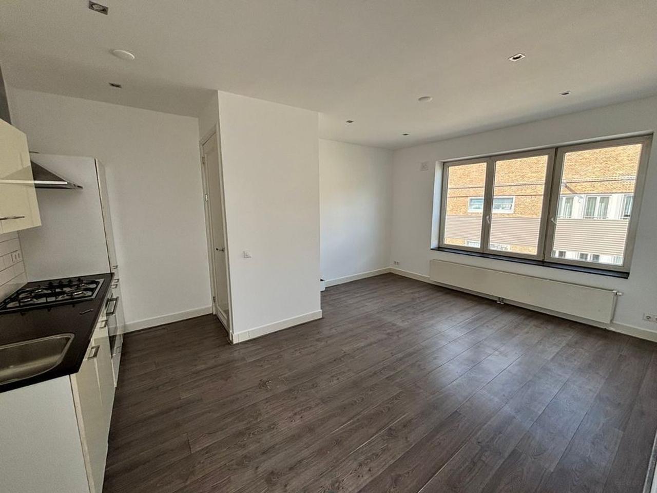 Three bedrooms in the Chassé neighbourhood - Image 1