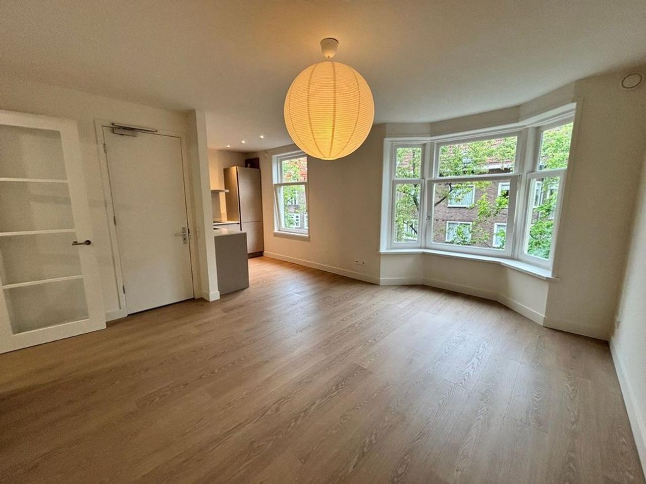 63 m² en 2 slaapkamers in Stadionbuurt - Afbeelding 1