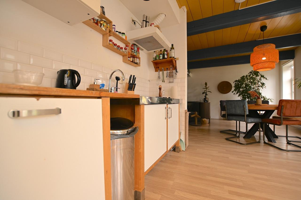100 m² met twee slaapkamers en tuin - Afbeelding 9