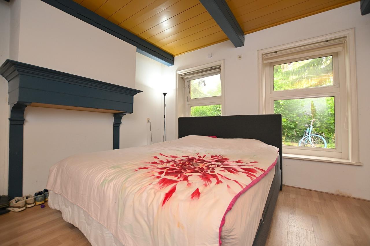 100 m² met twee slaapkamers en tuin - Afbeelding 15