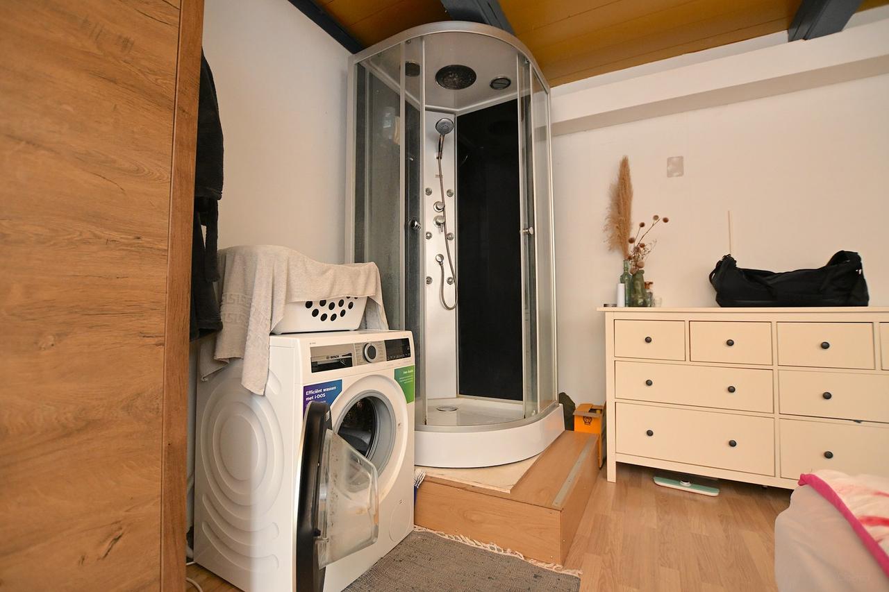 100 m² met twee slaapkamers en tuin - Afbeelding 17