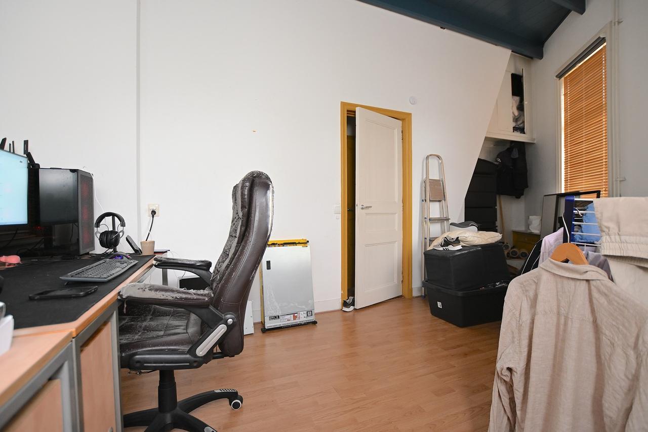 100 m² met twee slaapkamers en tuin - Afbeelding 19