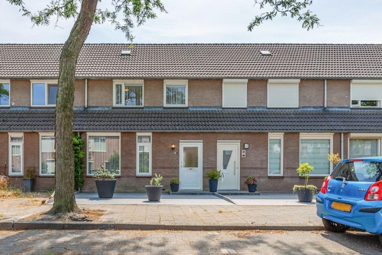 Furnished 3-Bedroom House - Image 1