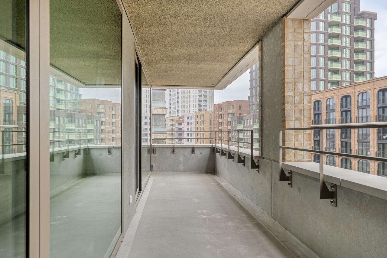 Modern apartment with spacious balcony in Noord - Image 6