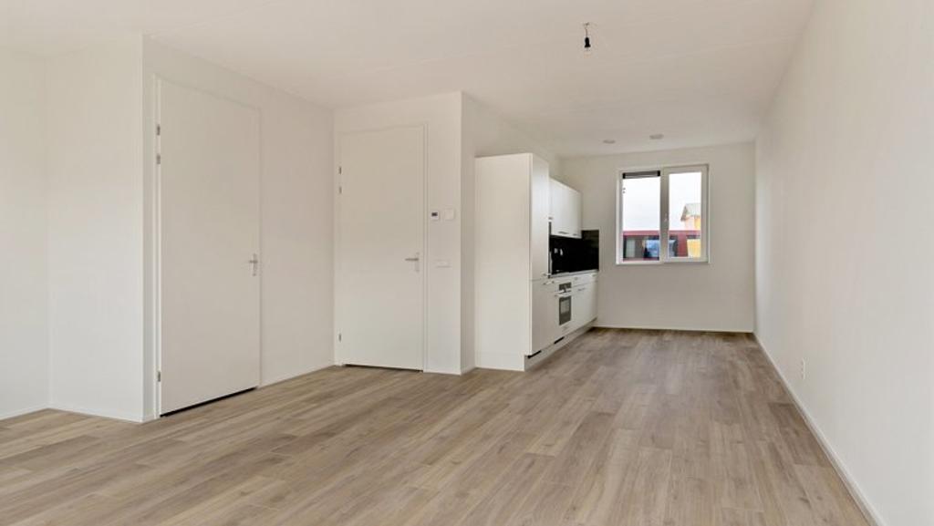 126 m² rental home with garden & 3 bedrooms - Image 2