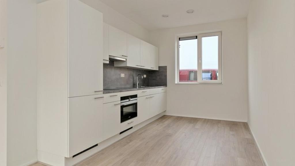 126 m² rental home with garden & 3 bedrooms - Image 3