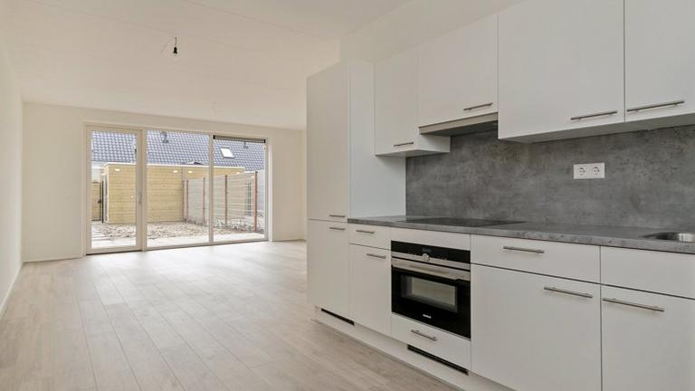 126 m² rental home with garden & 3 bedrooms - Image 4