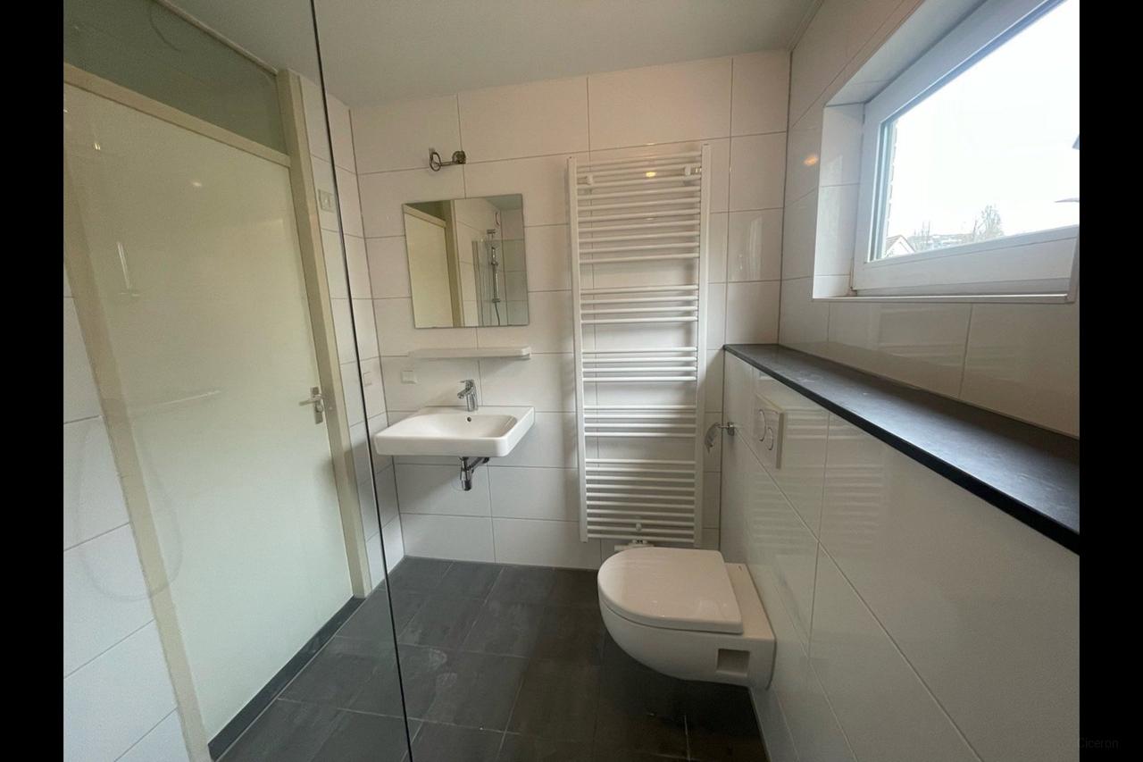 101 m² family home with four bedrooms - Image 7