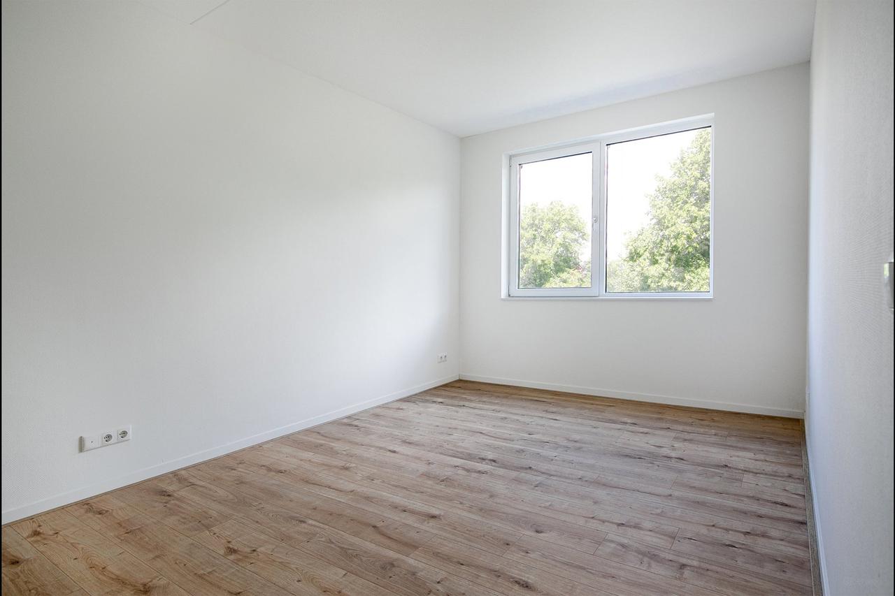 97 m² with balcony and 3 bedrooms - Image 7