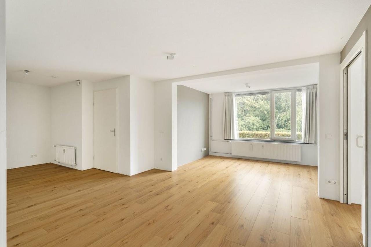 74 m² Apartment with Private Garden - Image 2