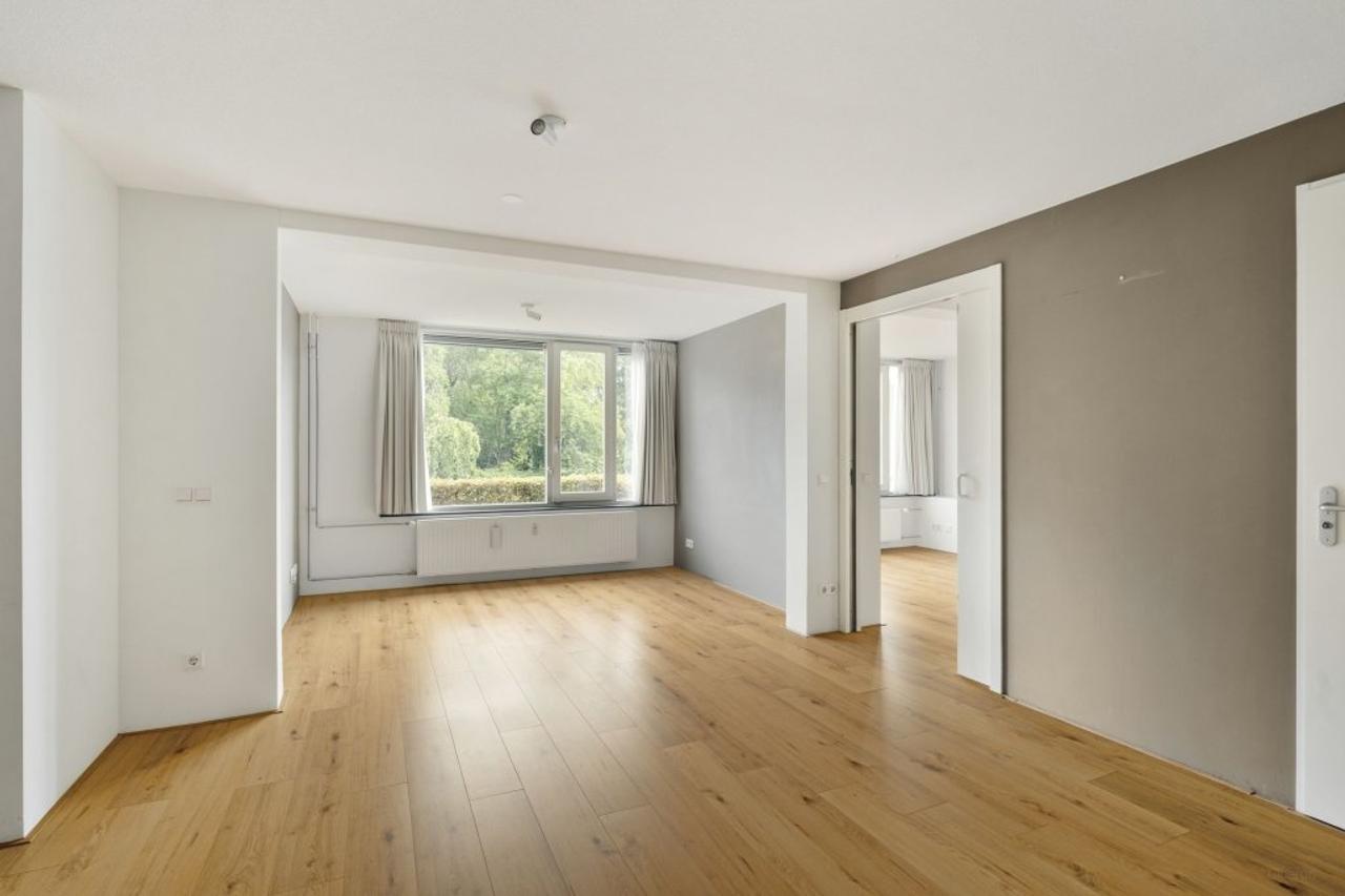 74 m² Apartment with Private Garden - Image 5