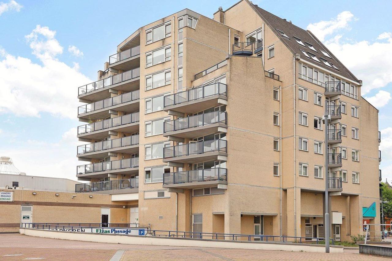 Ruim appartement in centrum Helmond - Afbeelding 1