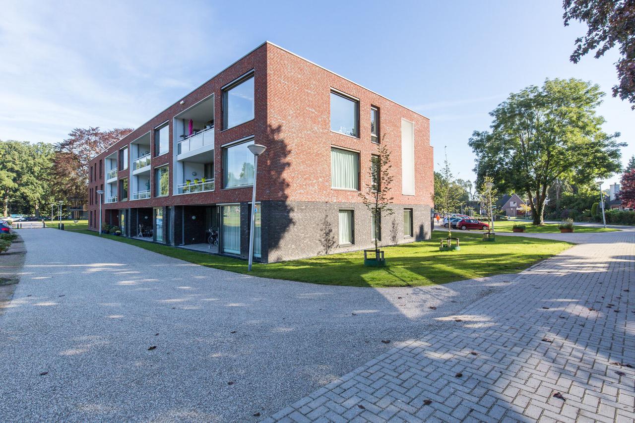 Ground-Floor 55+ Apartment with Balcony - Image 7