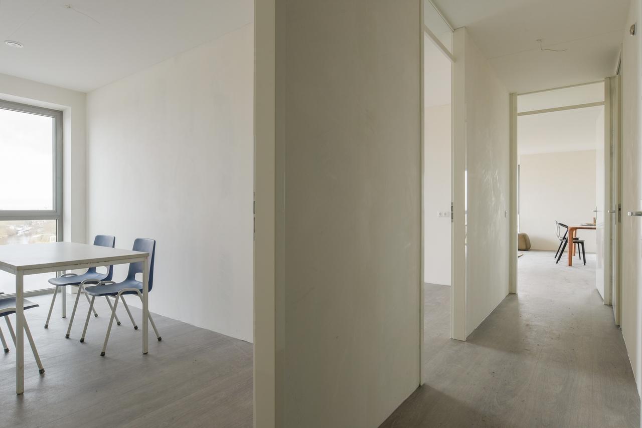 30 m² woonkamer en balkon op de 12e verdieping - Afbeelding 5