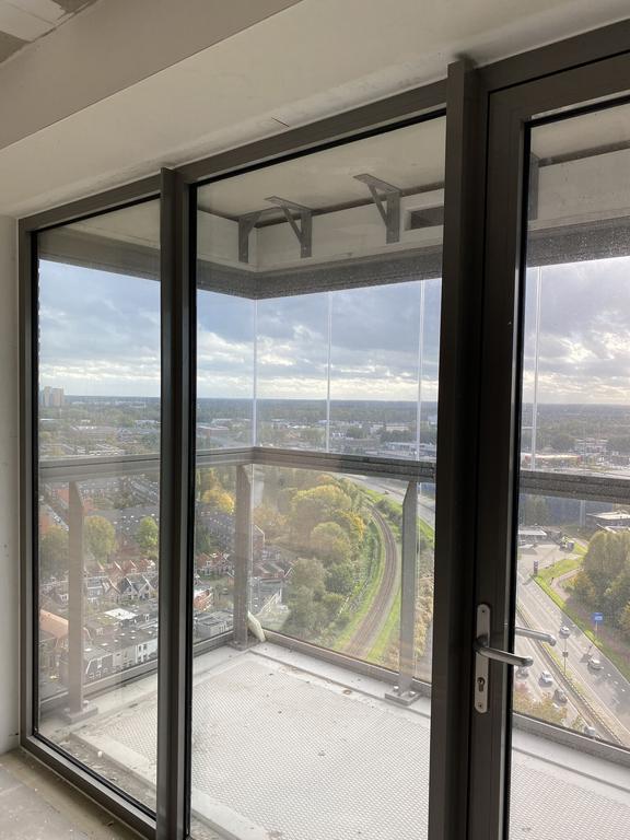 30 m² woonkamer en balkon op de 12e verdieping - Afbeelding 11