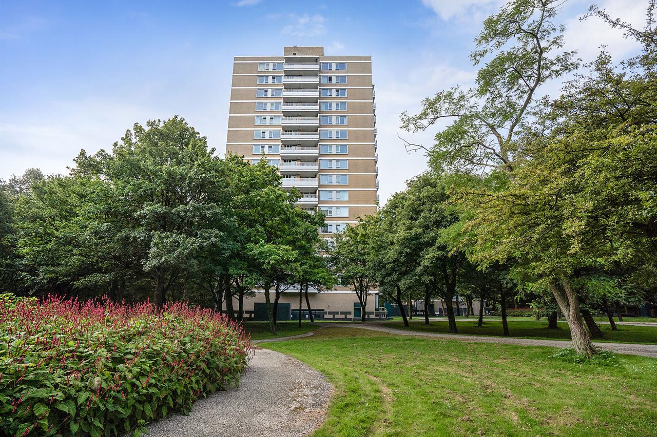 4-room apartment, 85 m², with private parking - Image 4