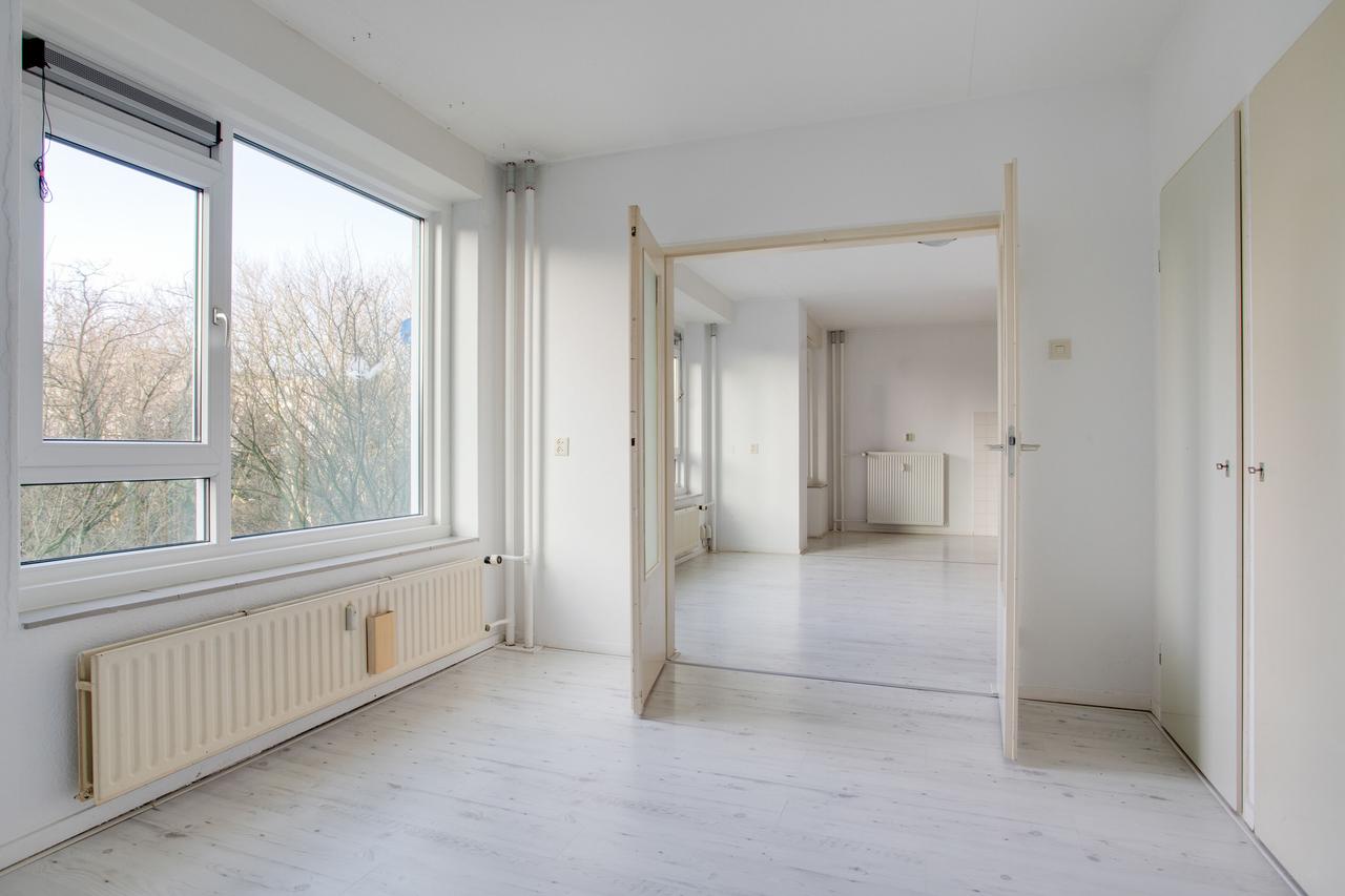 4-room apartment, 85 m², with private parking - Image 10