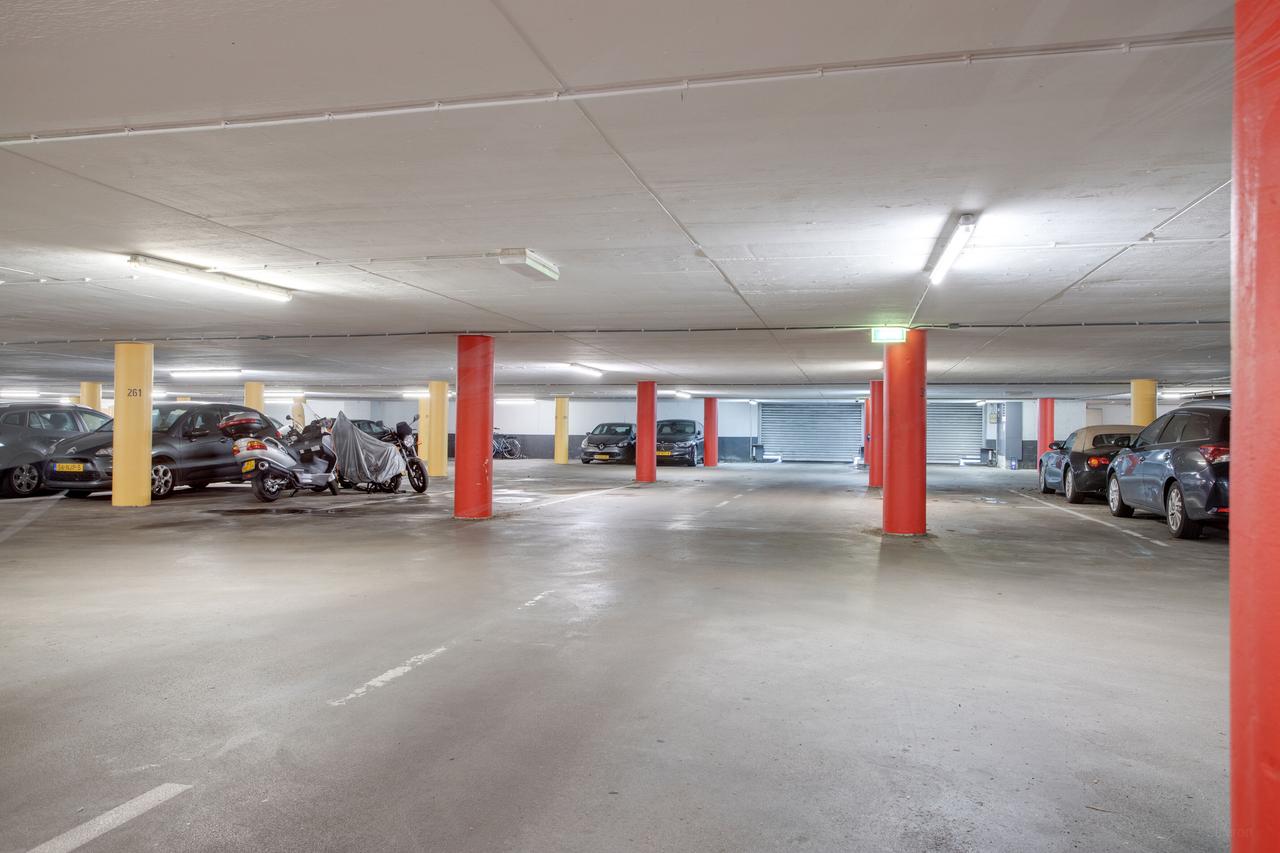 4-room apartment, 85 m², with private parking - Image 17
