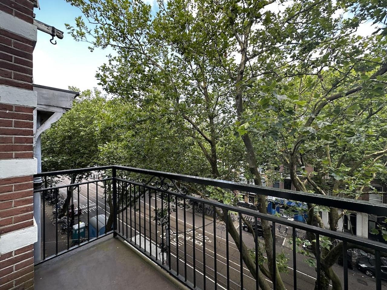 Two-Bedroom Apartment with Two Balconies in De Pijp - Image 4
