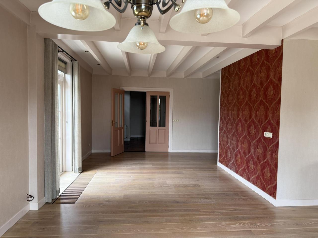 243 m² woonboerderij met 3 slaapkamers - Afbeelding 4