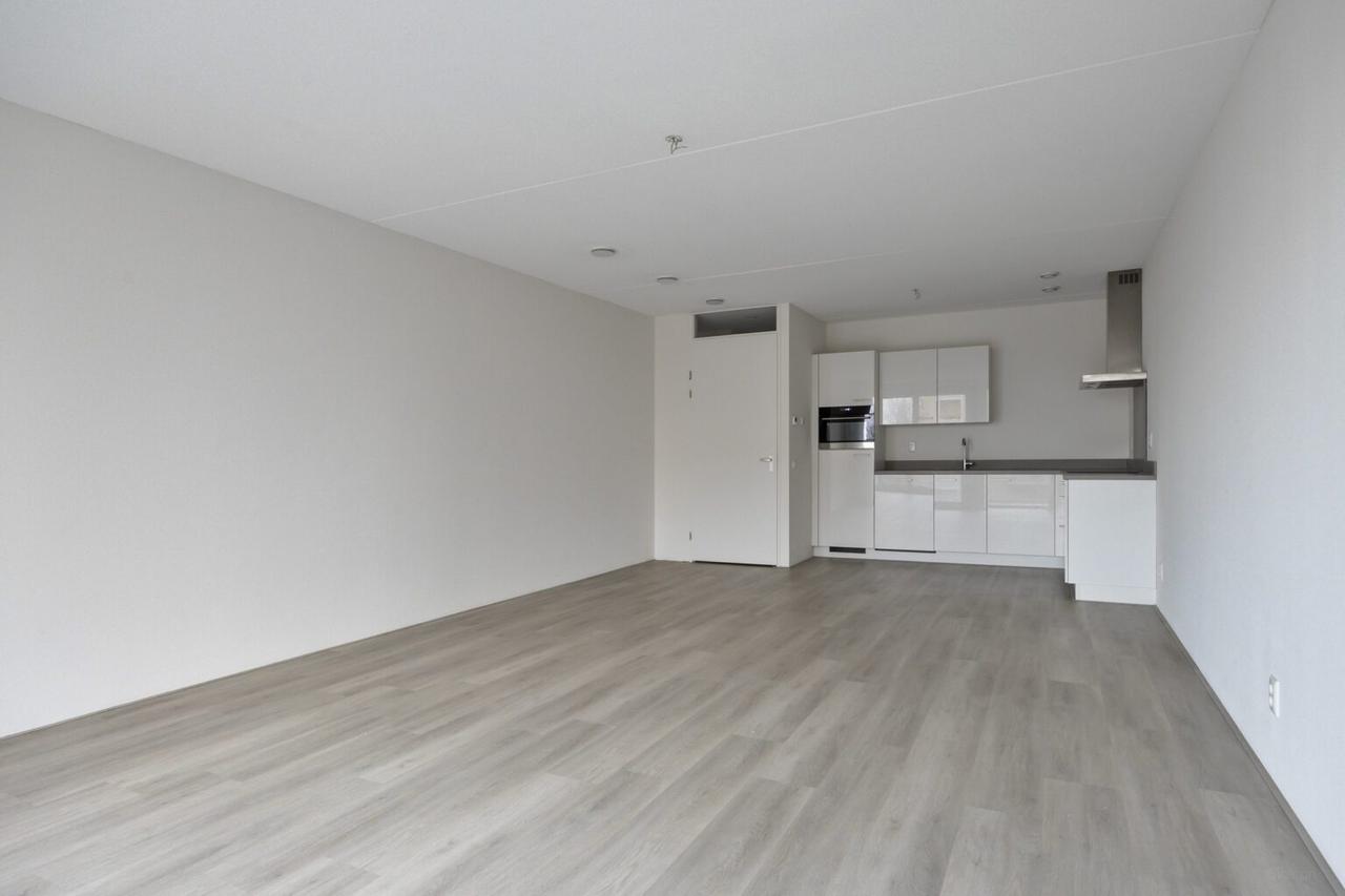 Licht 3-kamerappartement met balkon - Afbeelding 8