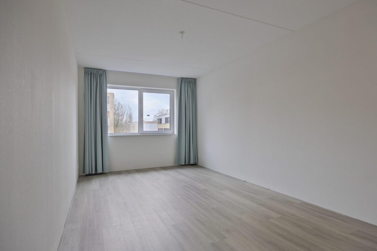 Licht 3-kamerappartement met balkon - Afbeelding 12