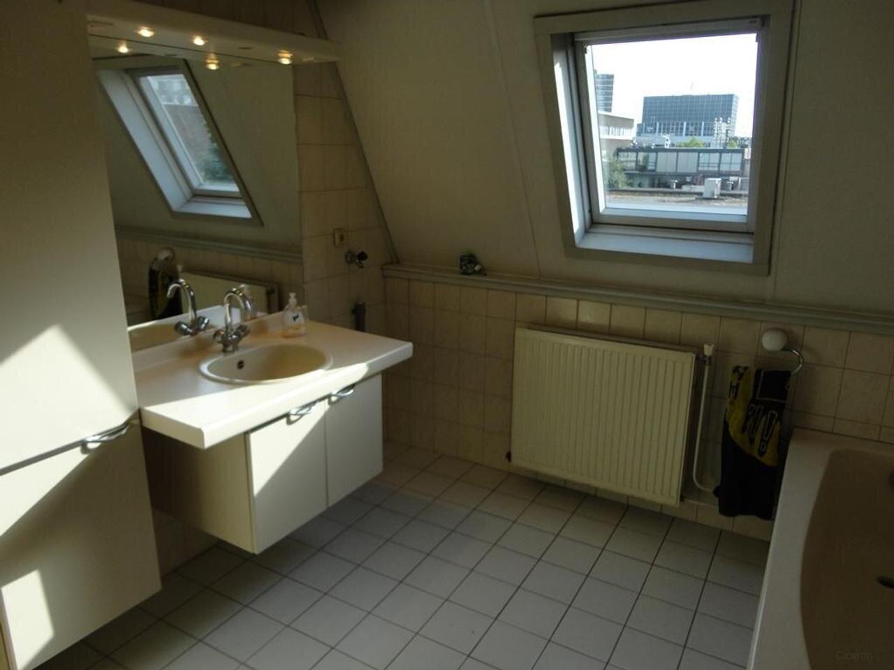115 m² bovenwoning met dakterras in Heerlen - Afbeelding 12