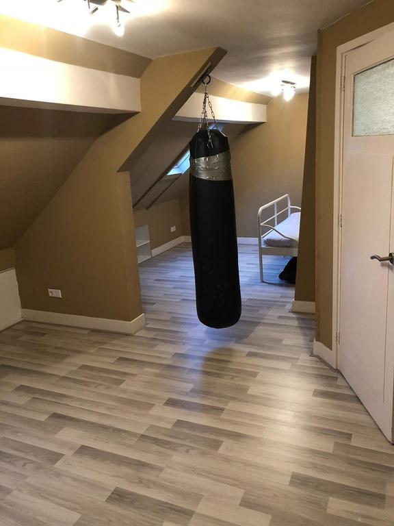 150 m² en 4 slaapkamers aan groen plein - Afbeelding 23