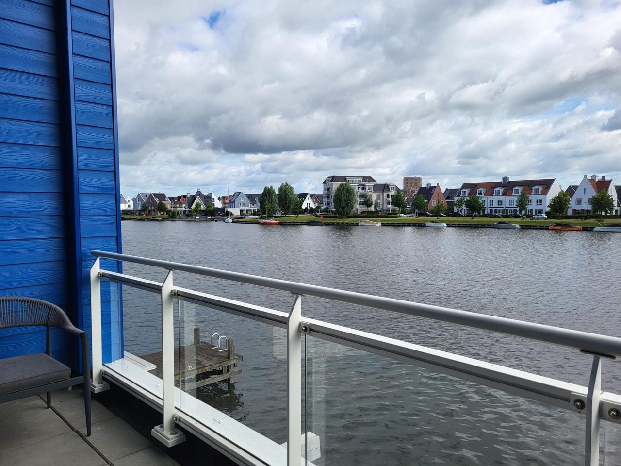 Aan het water wonen met royaal balkon - Afbeelding 13