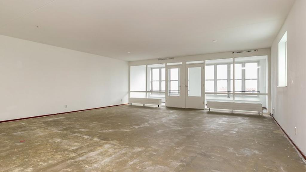 138 m² Waterfront Apartment on IJburg - Image 1