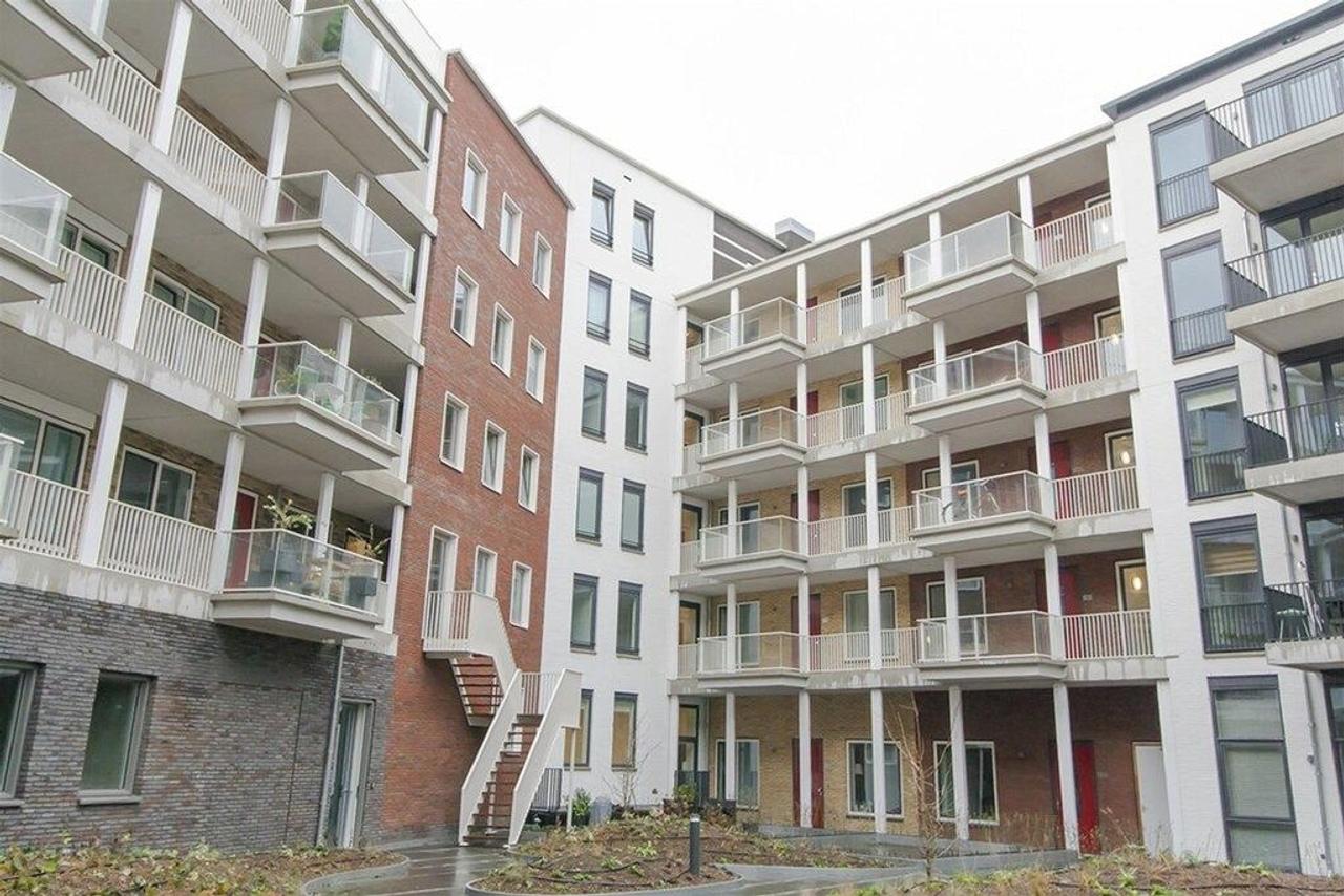 Licht 75m² appartement in Holland Park Diemen - Afbeelding 1
