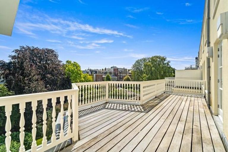 170 m² bovenwoning aan het Nassauplein - Afbeelding 3