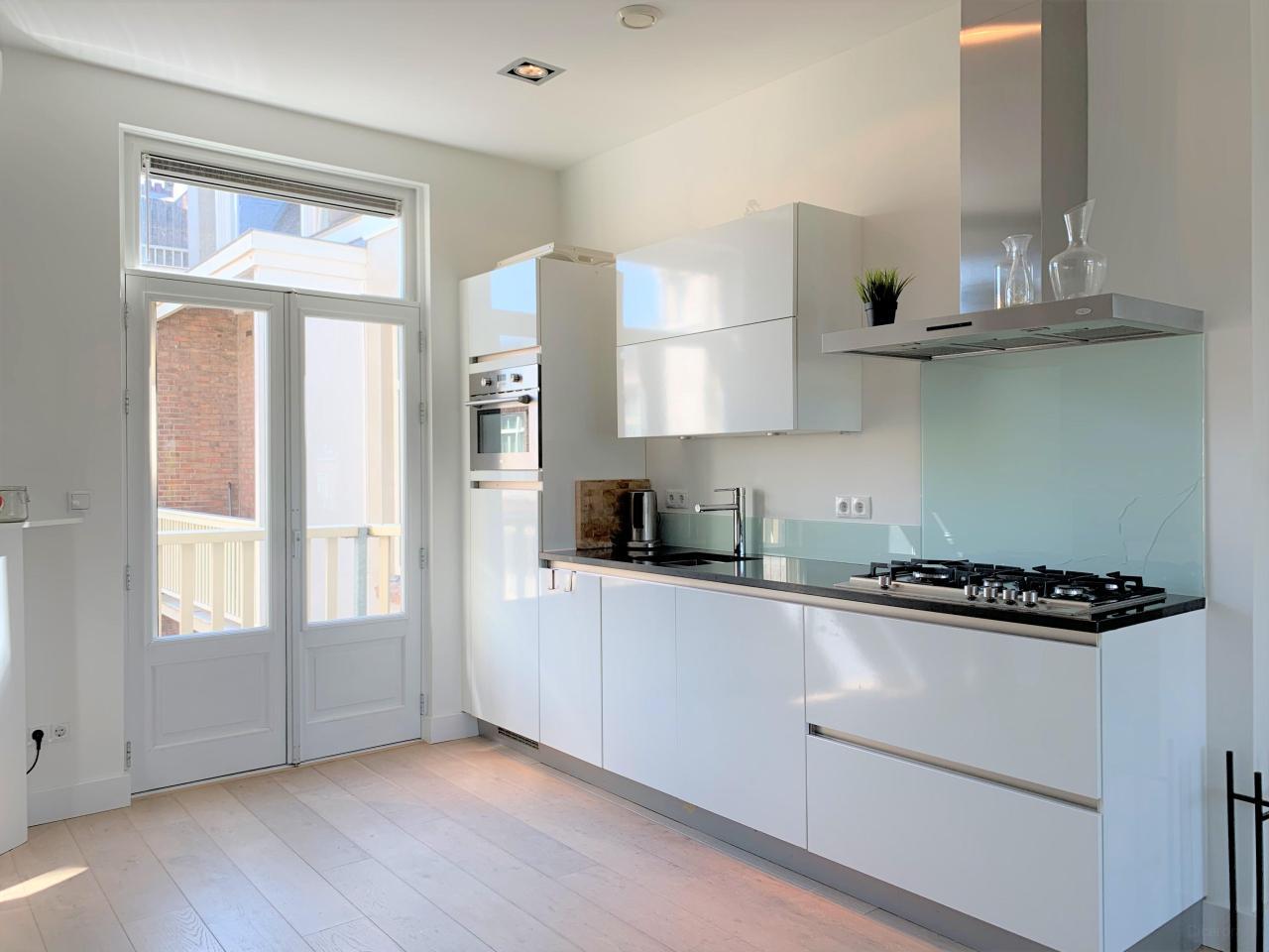 Available now: 97 m² with balcony and A/C - Image 2