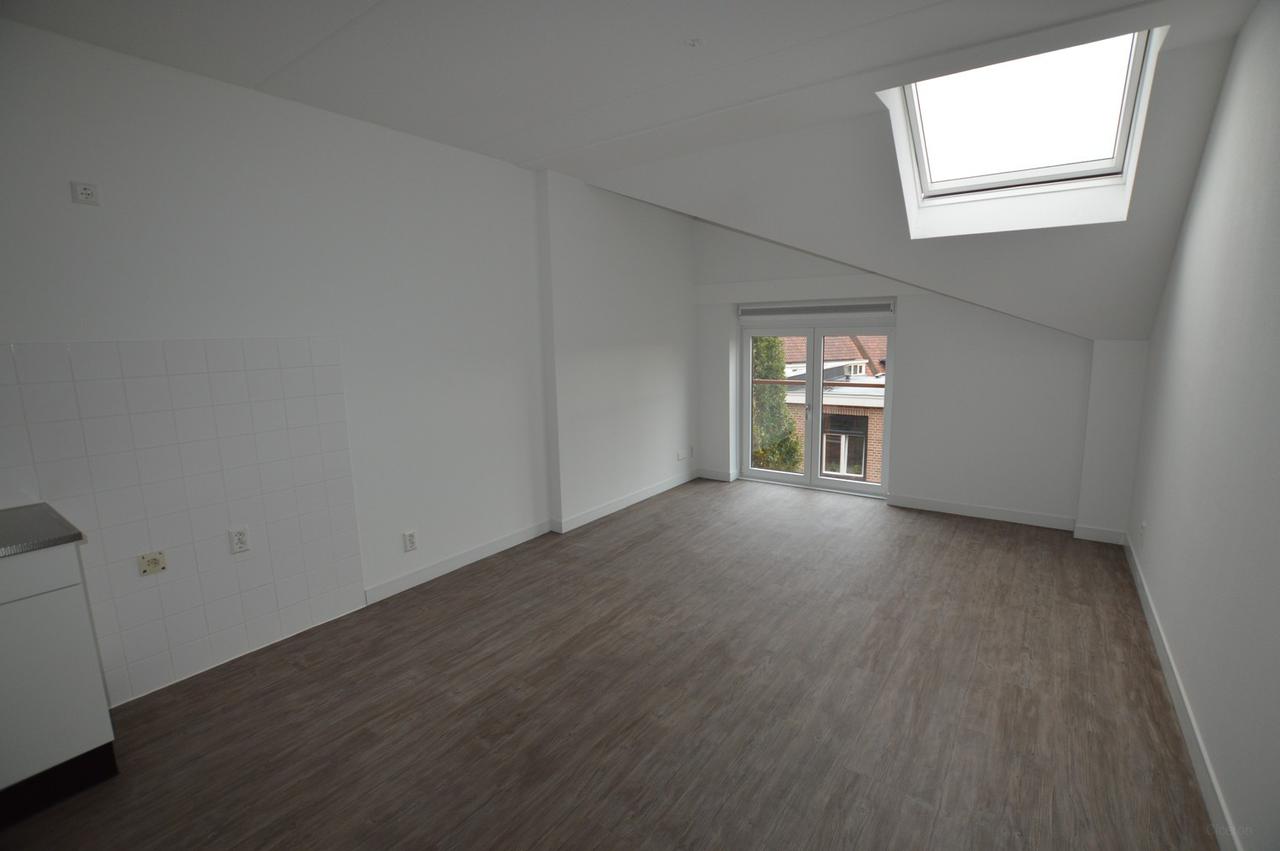 Studentenstudio van 28 m² aan de Hoogstraat - Afbeelding 1
