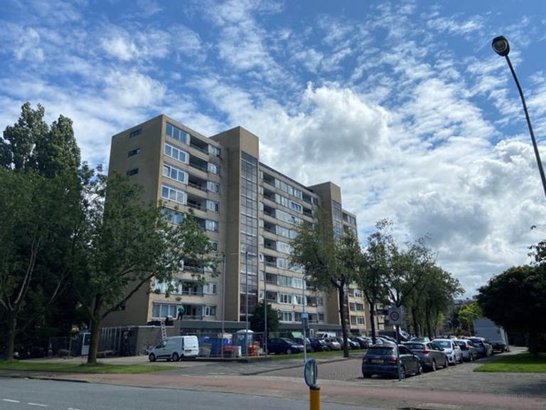 68 m² apartment with balcony and parking - Image 14