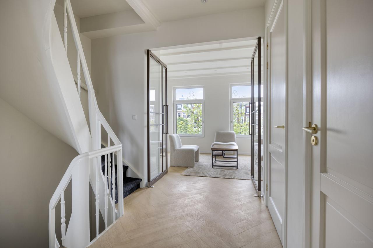 Furnished apartment on Jacob van Lennepkade - Image 10