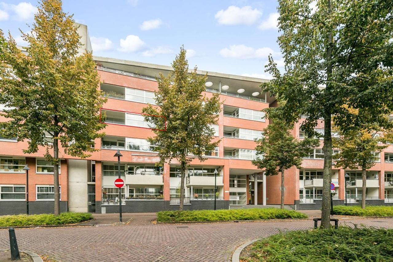 Licht 81m² appartement met balkon op het zuiden - Afbeelding 1