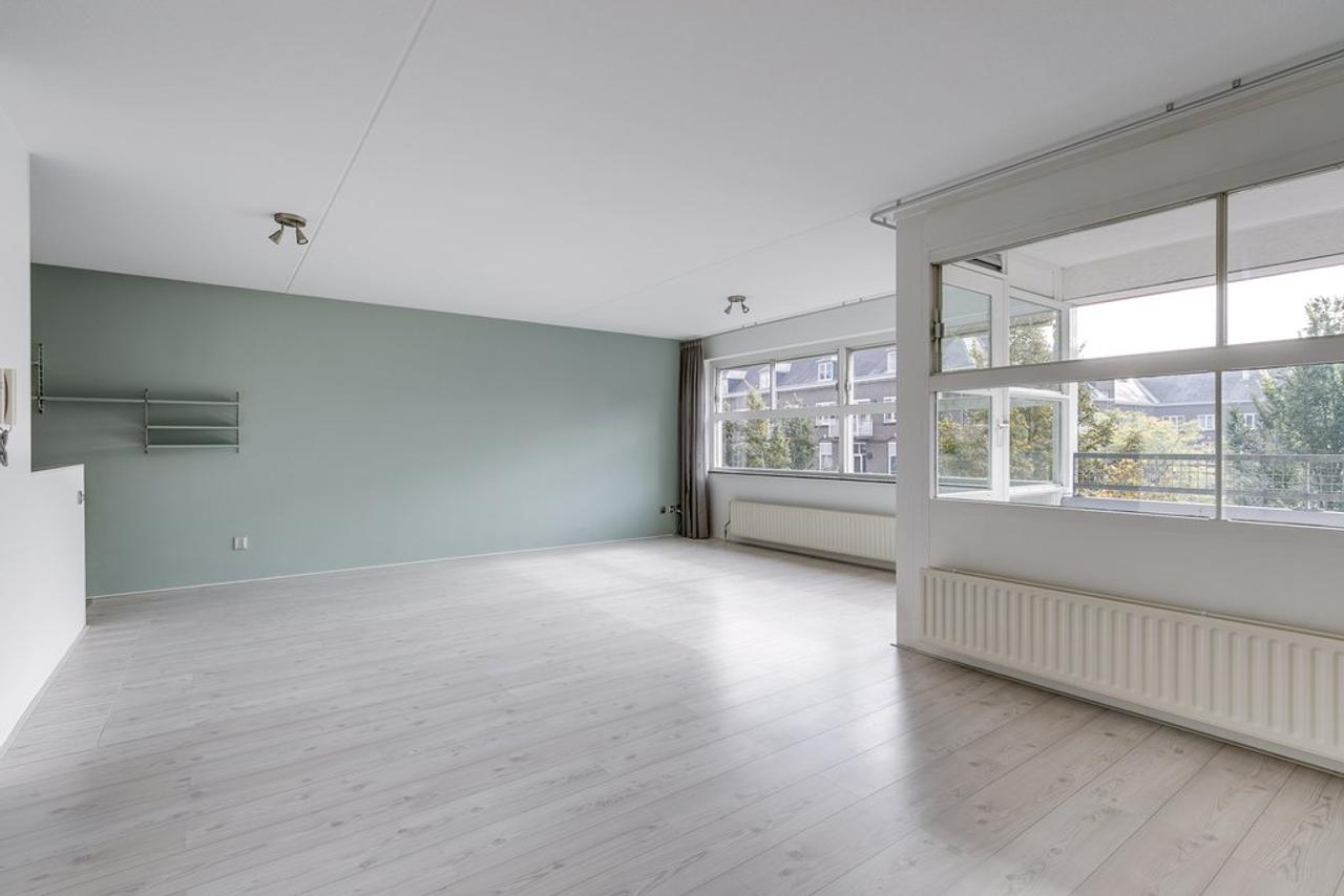 Licht 81m² appartement met balkon op het zuiden - Afbeelding 2