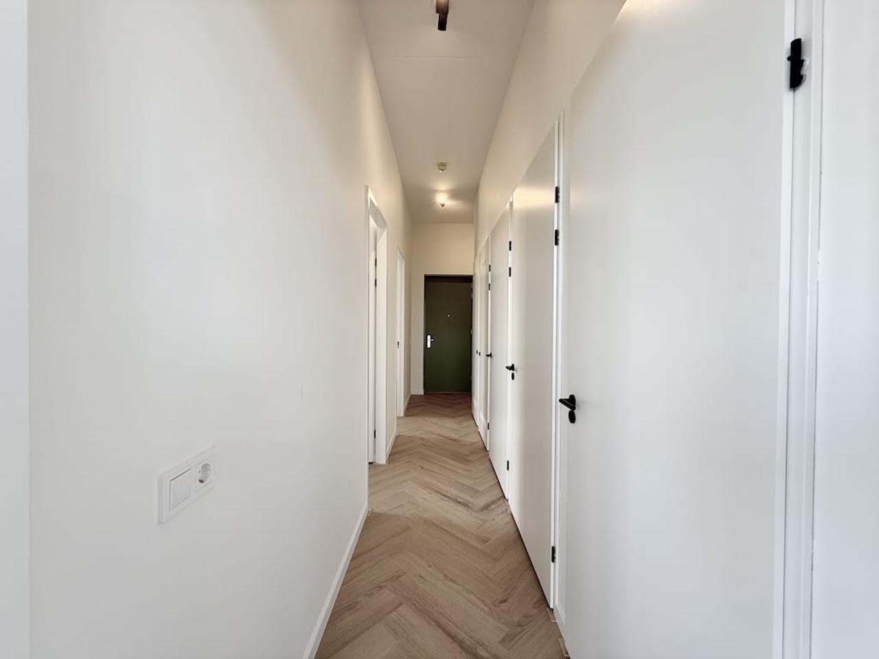 Gemeubileerd penthouse met balkon bij Westerpark - Afbeelding 10