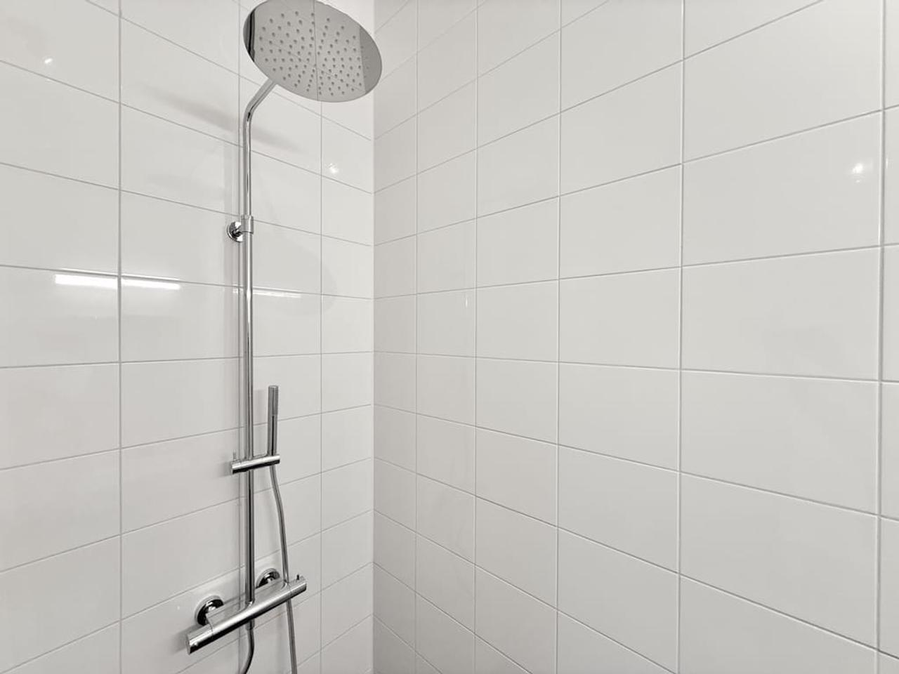 Gemeubileerd penthouse met balkon bij Westerpark - Afbeelding 14