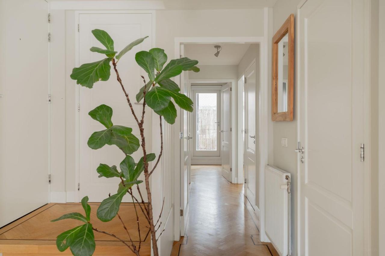 Rooftop Terrace and 2 Bedrooms in Jordaan - Image 13