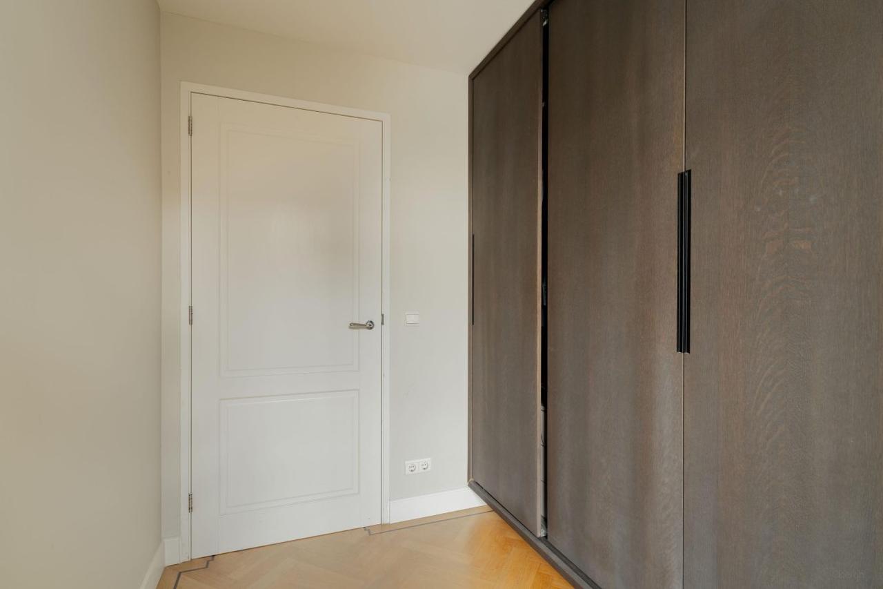 Rooftop Terrace and 2 Bedrooms in Jordaan - Image 21