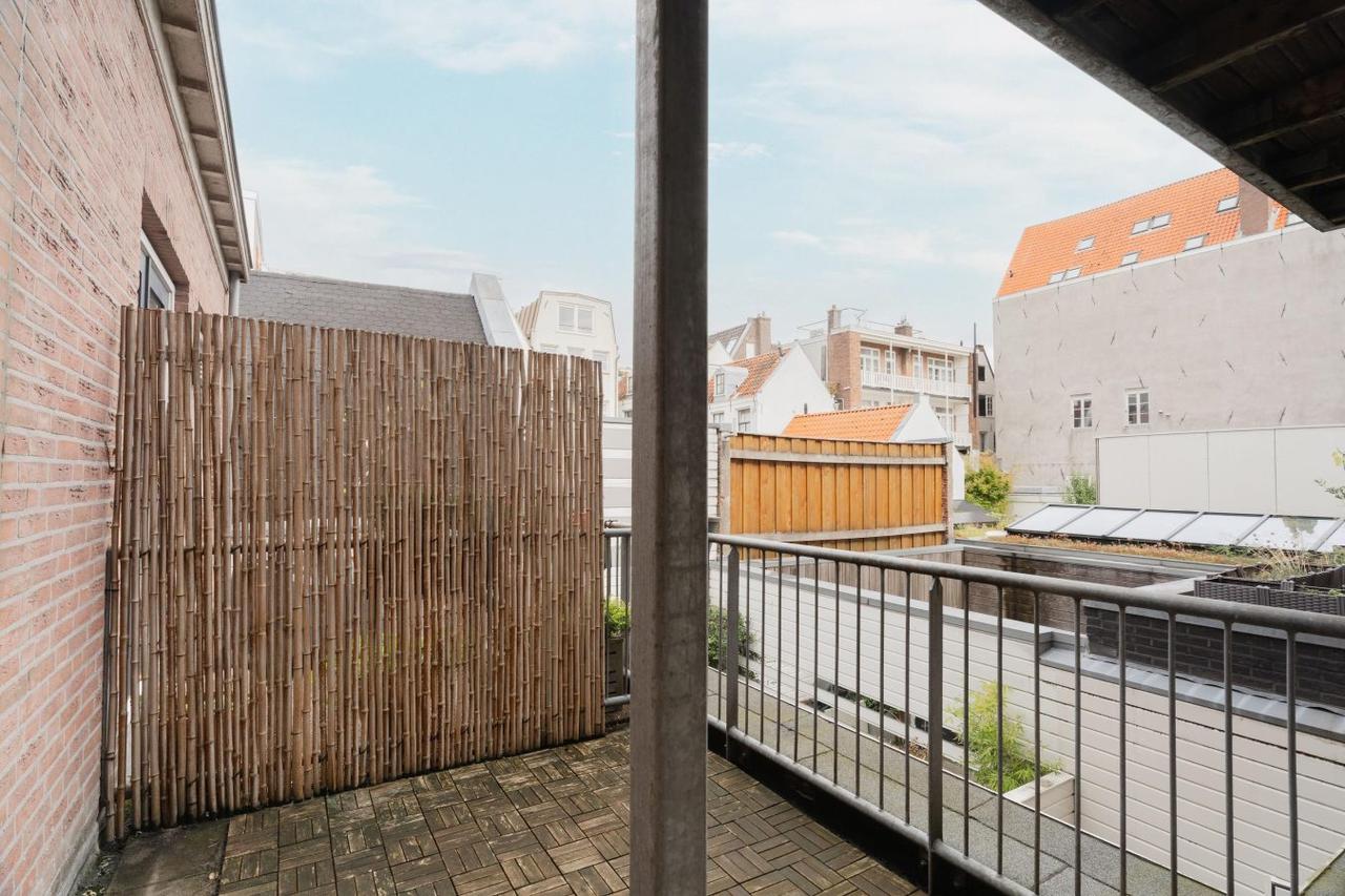 Rooftop Terrace and 2 Bedrooms in Jordaan - Image 24