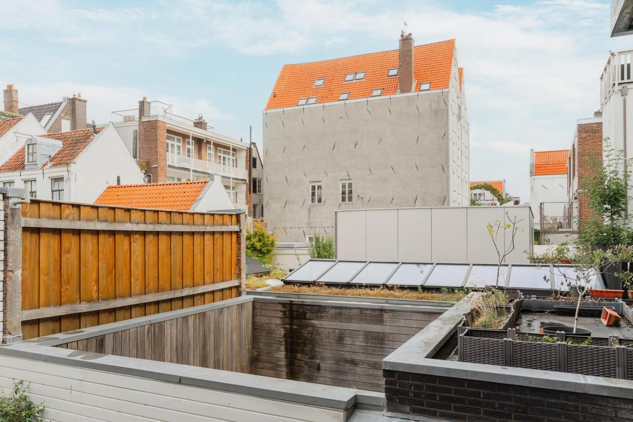 Rooftop Terrace and 2 Bedrooms in Jordaan - Image 25