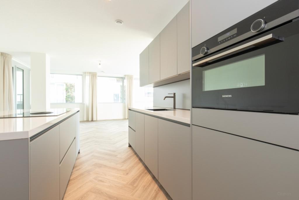 Modern 4-Room Apartment in Sloterdijk - Image 1