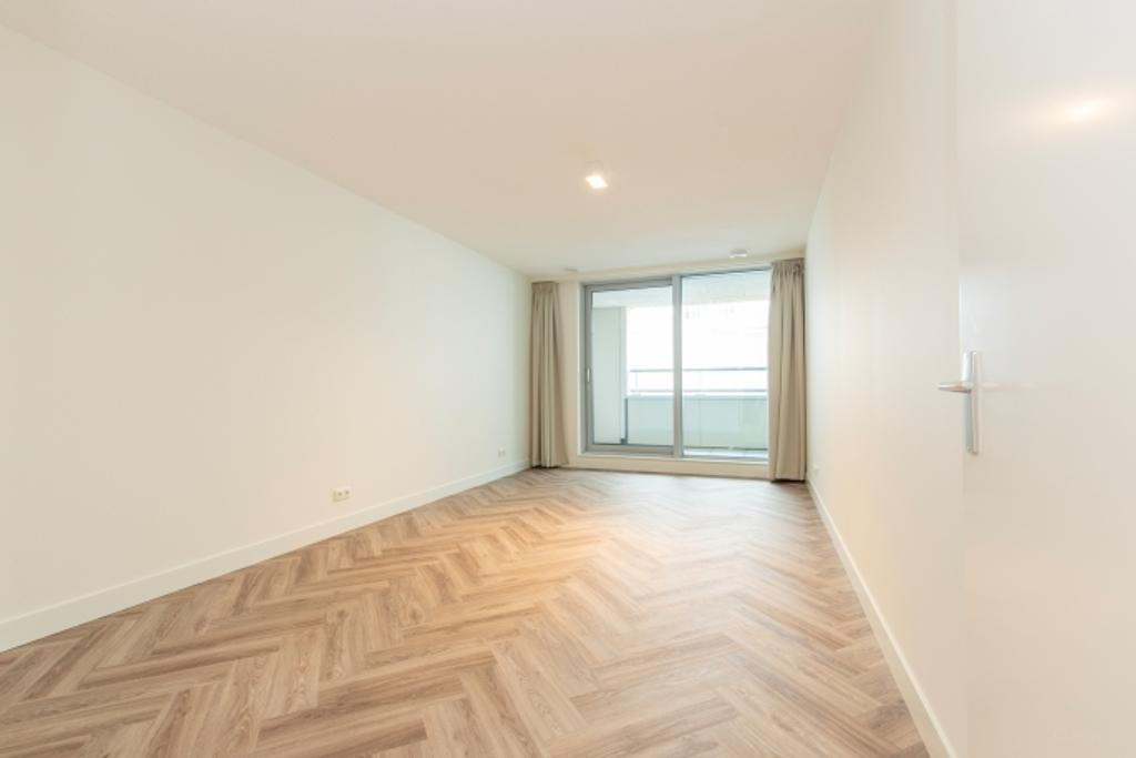Modern 4-Room Apartment in Sloterdijk - Image 2
