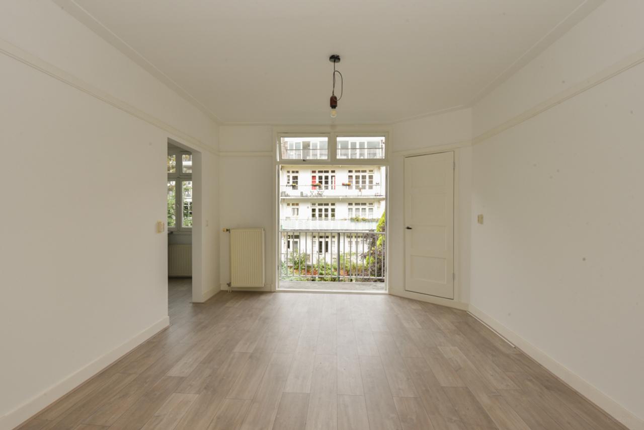 Bright 72 m² apartment in Rivierenbuurt - Image 2