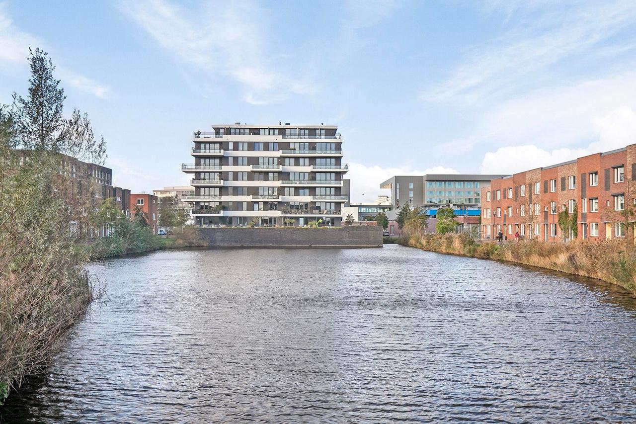 Gemeubileerd 124m² appartement met 135m² terras - Afbeelding 2